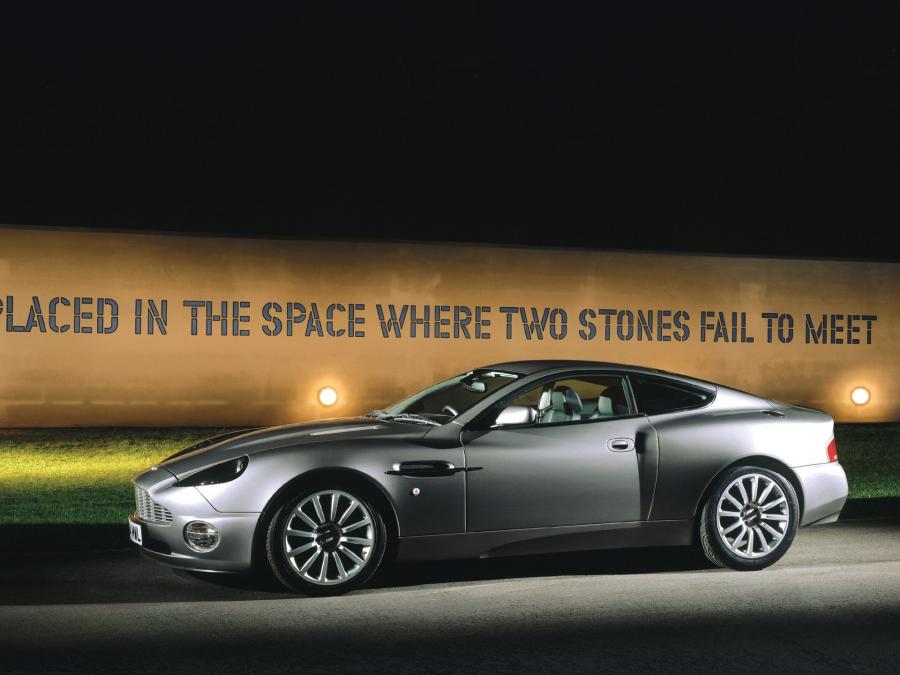  Aston Martin V12 Vanquish 2001 года  (UK) (фото 10 из 44)